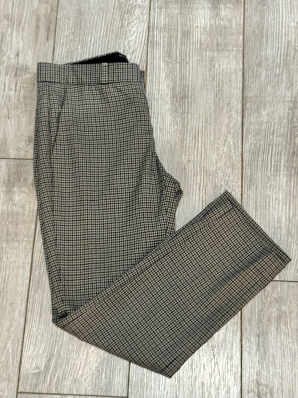 Banana Republic Avery Plaid Pants in Black and Cream